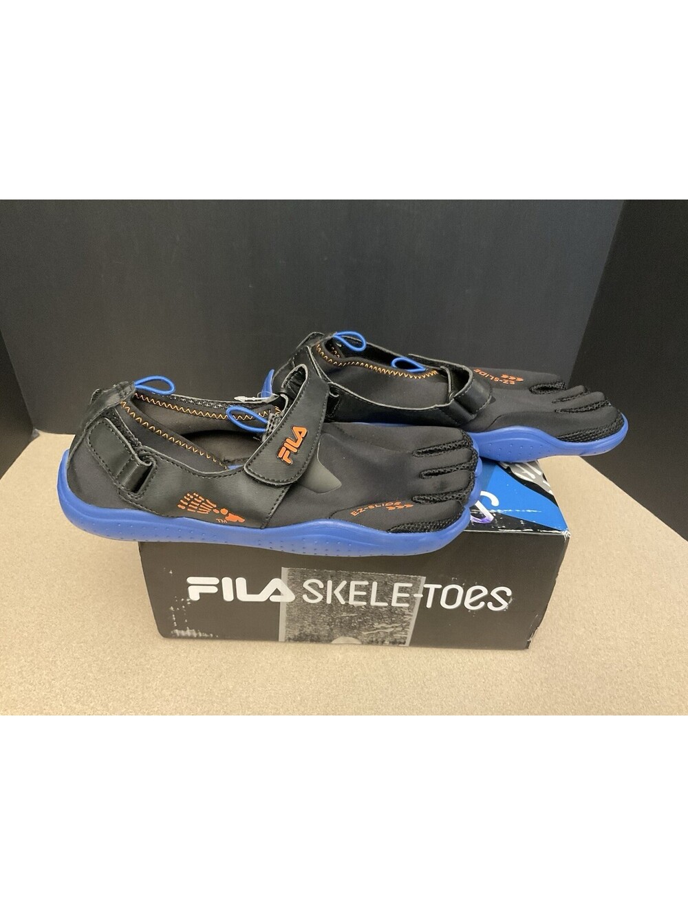 New! Mens Fila Skele-Toes EZ Slide Drainage Hiking/Water/Outdoor Shoes. Size 9.